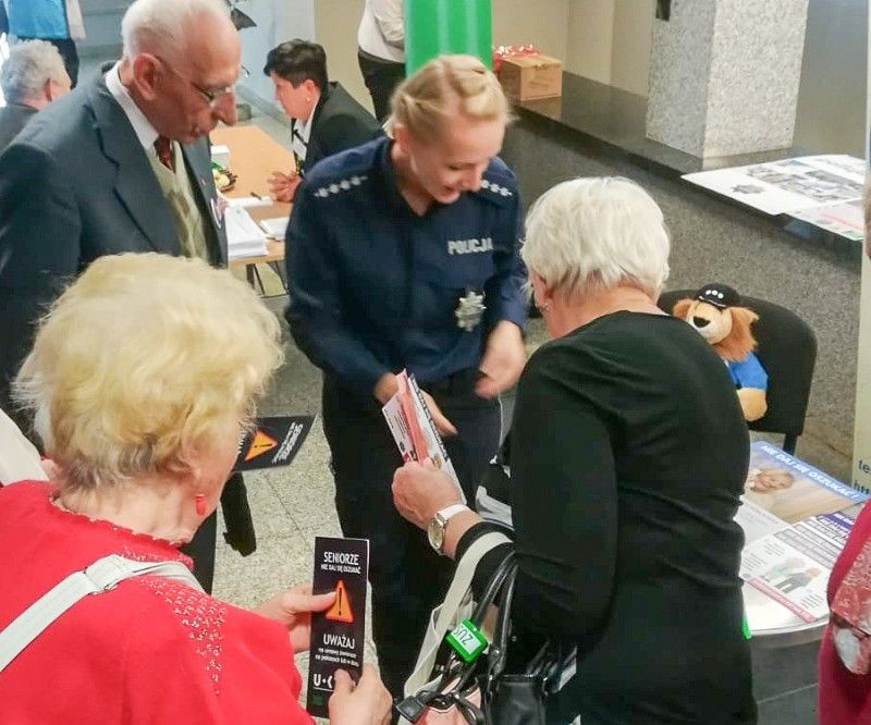 Mają „srebrne włosy i złote serca”. Seniorzy świętowali