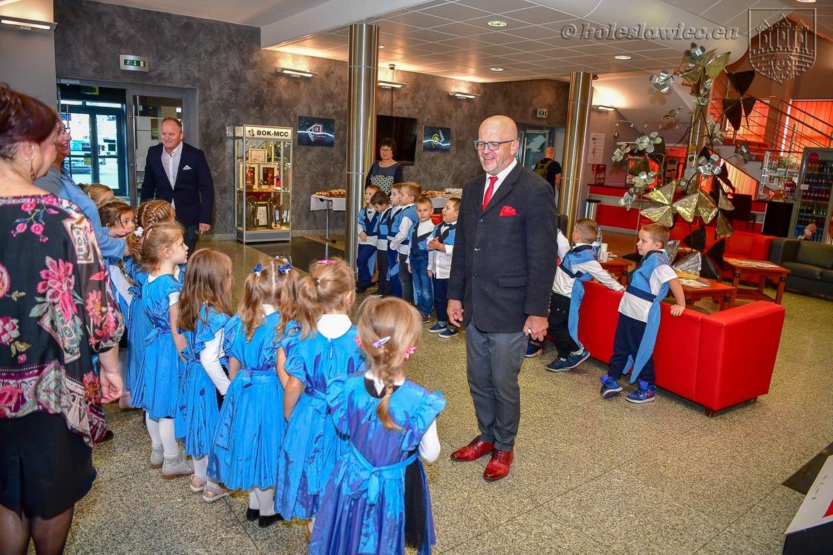 Nauczyciele i dyrektorzy miejskich szkół uhonorowani