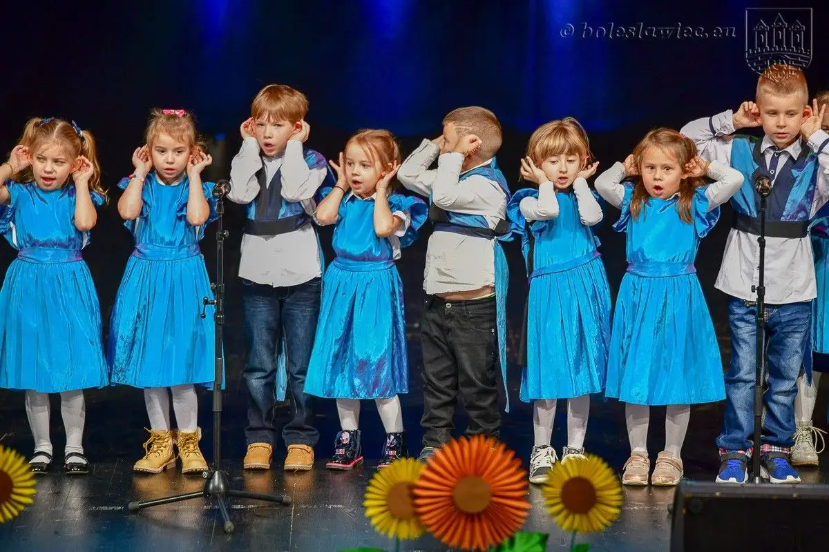 Nauczyciele i dyrektorzy miejskich szkół uhonorowani
