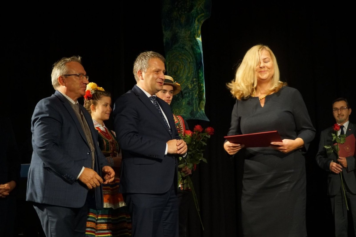 Nauczyciele z powiatowych szkół uhonorowani