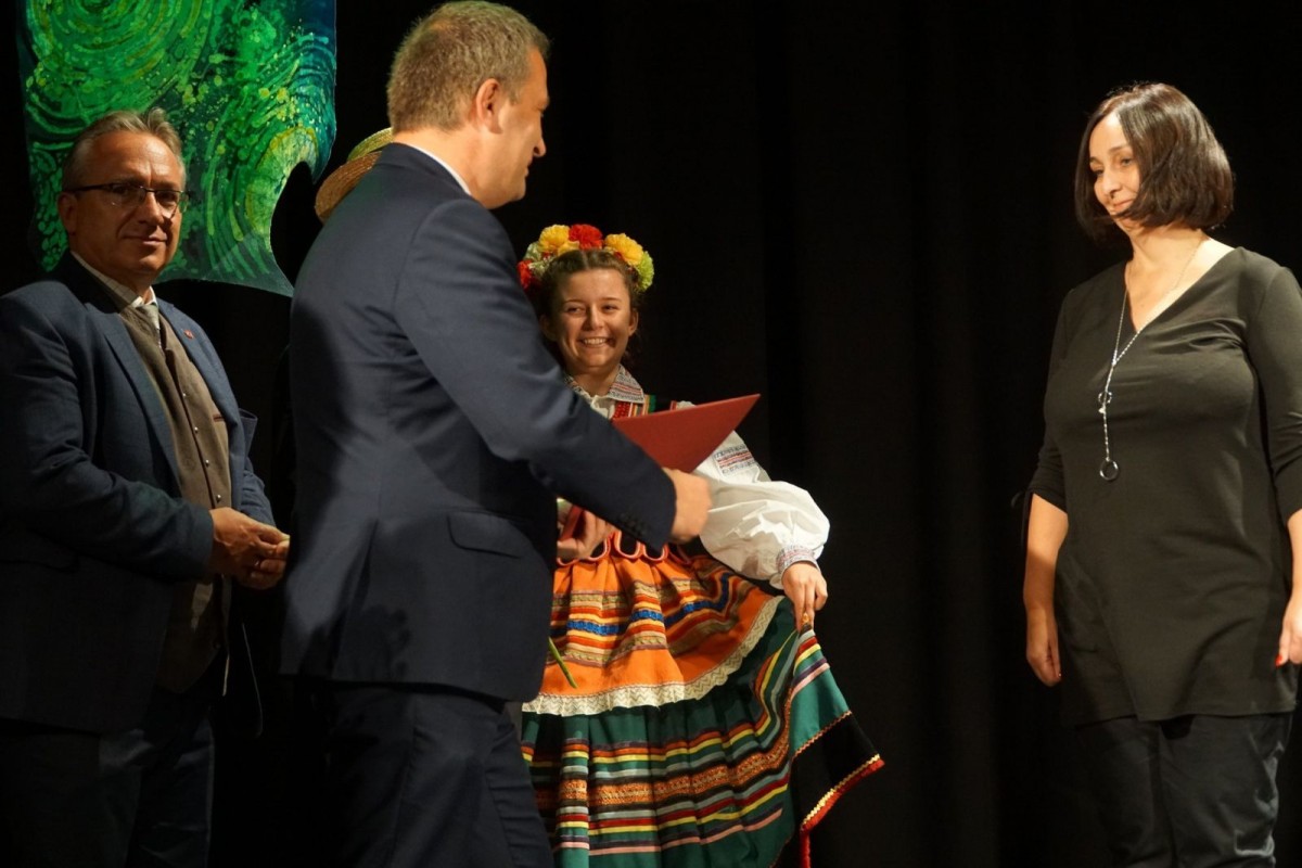 Nauczyciele z powiatowych szkół uhonorowani