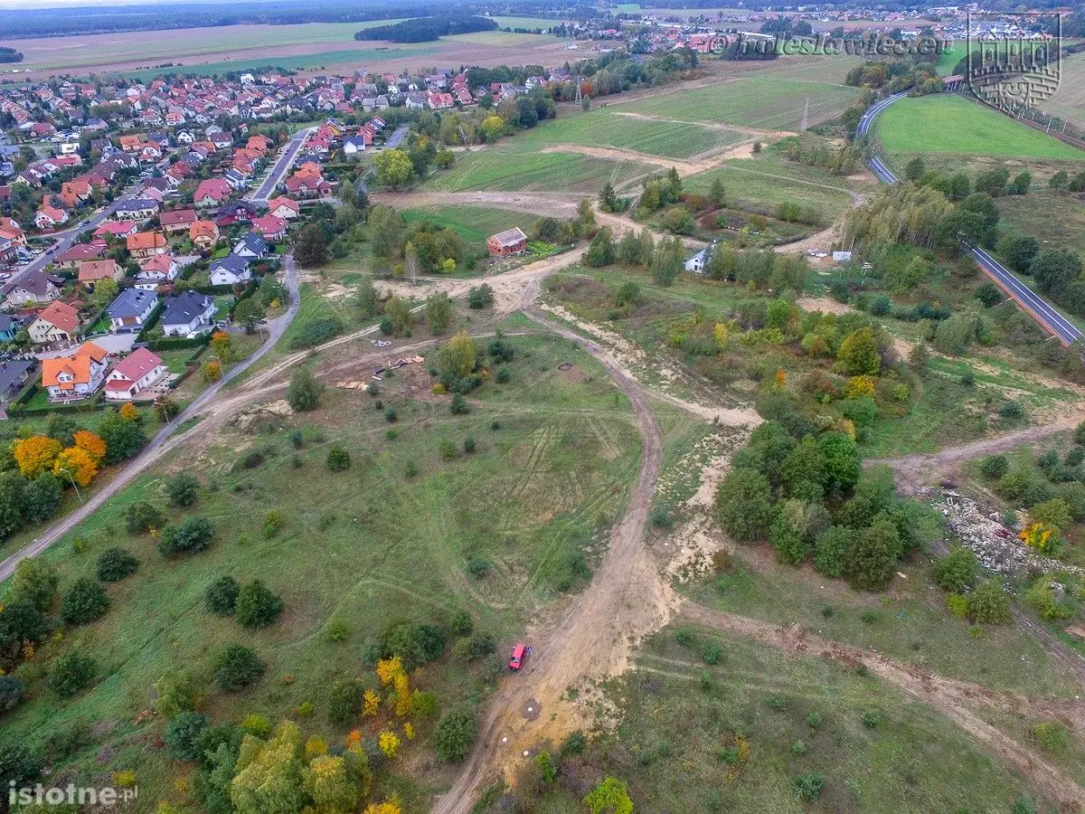 Będzie kolejne osiedle? Teren w rejonie Ptasiej i Widoku uzbrojony
