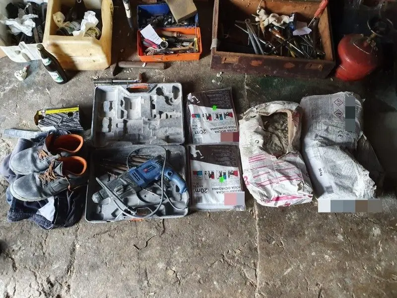 Three Burglars in Police Custody. They Stole, Among Other Things, Power Tools and… Antlers