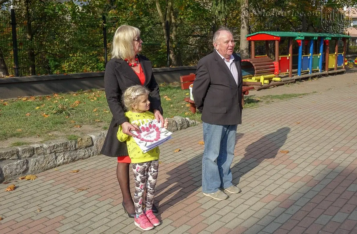 Przedszkolaki posadziły „Tulipany Mocy”, aby wesprzeć ciężko chore dzieciaki