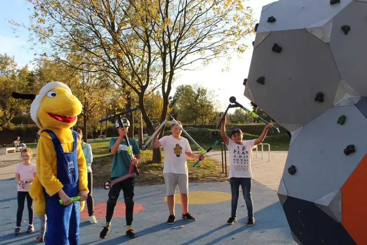 Ant Mascot Handed Out Reflective Bands at the Skatepark