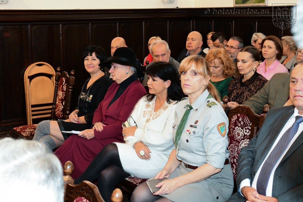 Miasto pożegnało Ewę Lijewską-Małachowską, wieloletnią szefową BOK – MCC, i Joannę Sawicką, komendantkę Hufca im. Szarych Szeregów