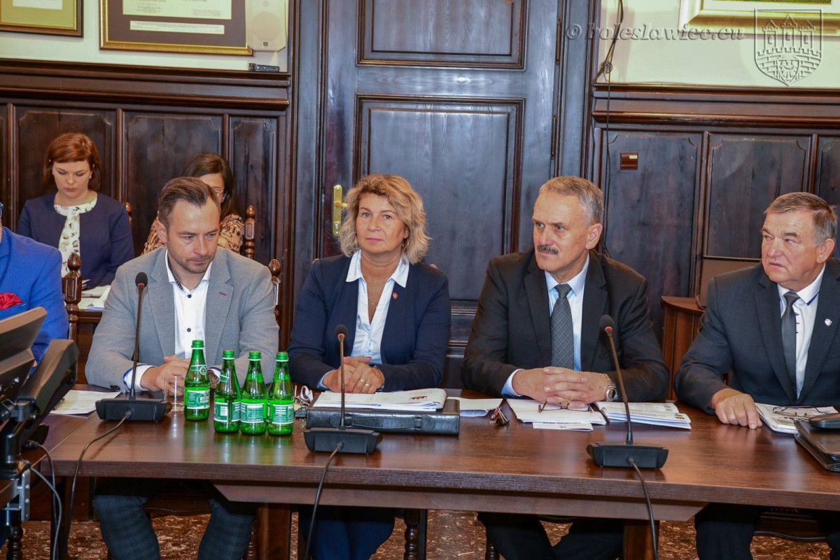 Miasto pożegnało Ewę Lijewską-Małachowską, wieloletnią szefową BOK – MCC, i Joannę Sawicką, komendantkę Hufca im. Szarych Szeregów