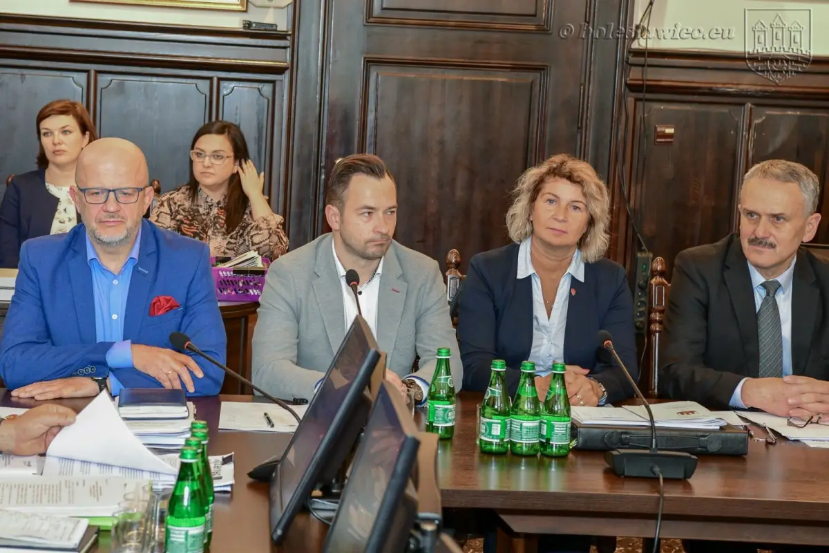 Miasto pożegnało Ewę Lijewską-Małachowską, wieloletnią szefową BOK – MCC, i Joannę Sawicką, komendantkę Hufca im. Szarych Szeregów