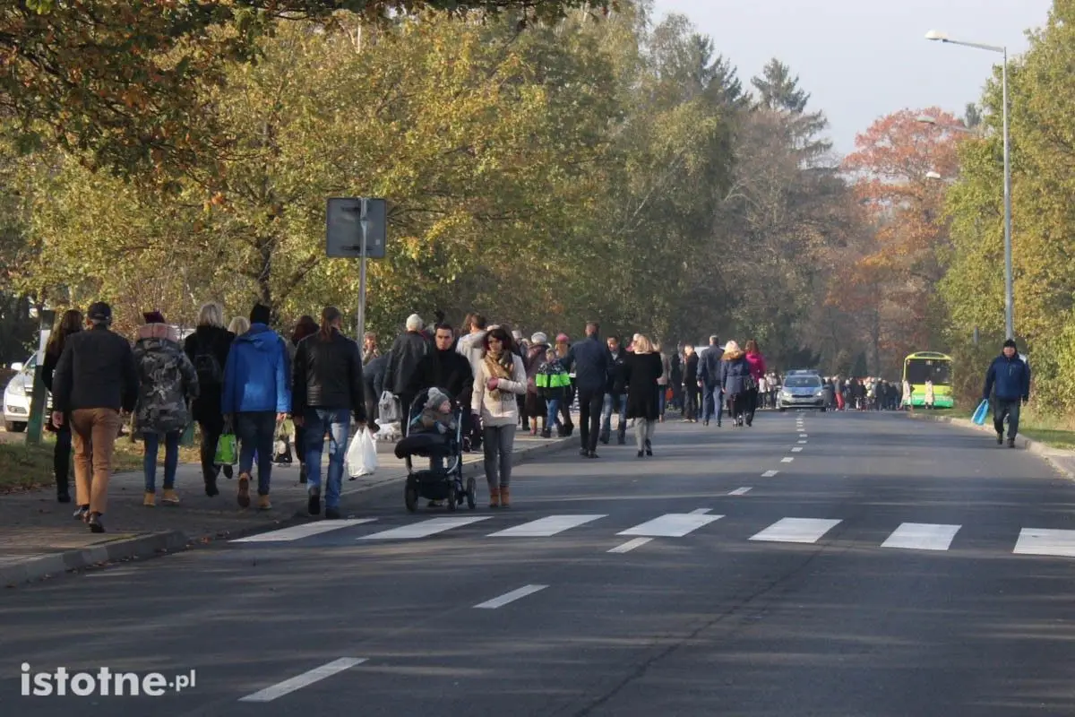 Tłumy na bolesławieckim cmentarzu