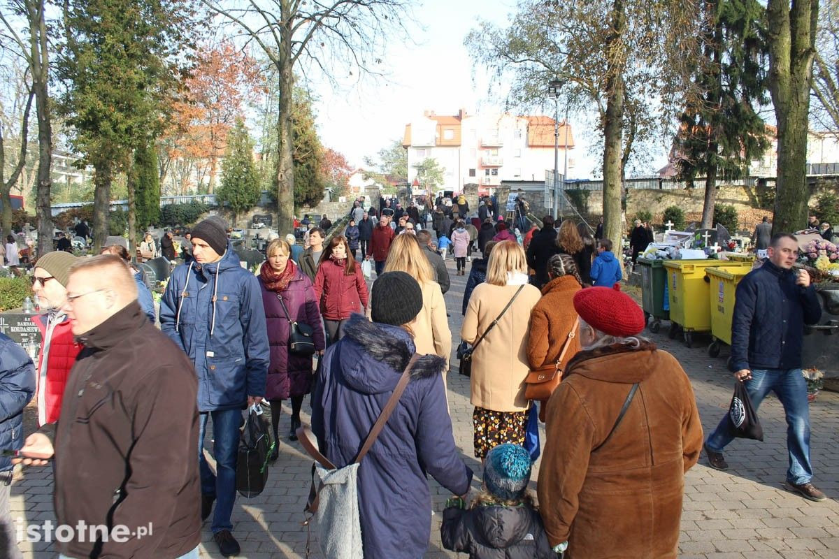 Tłumy na bolesławieckim cmentarzu