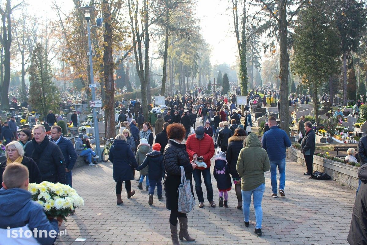 Tłumy na bolesławieckim cmentarzu