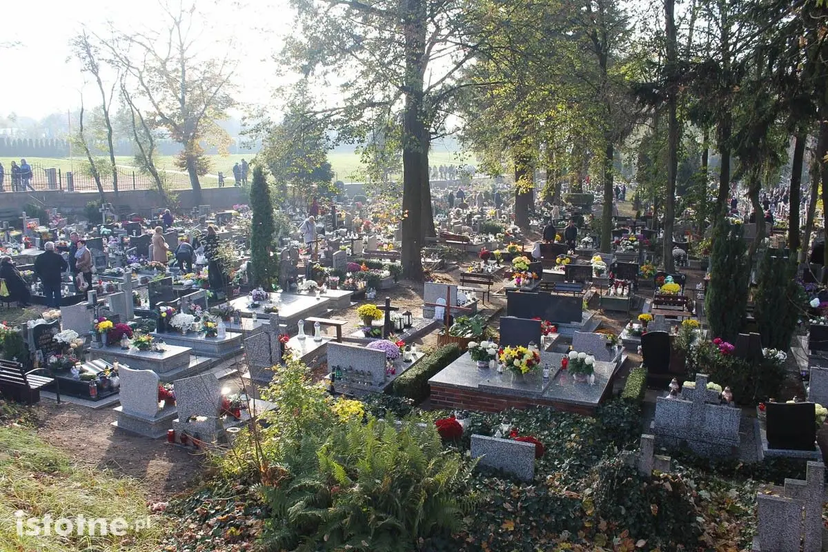 Tłumy na bolesławieckim cmentarzu