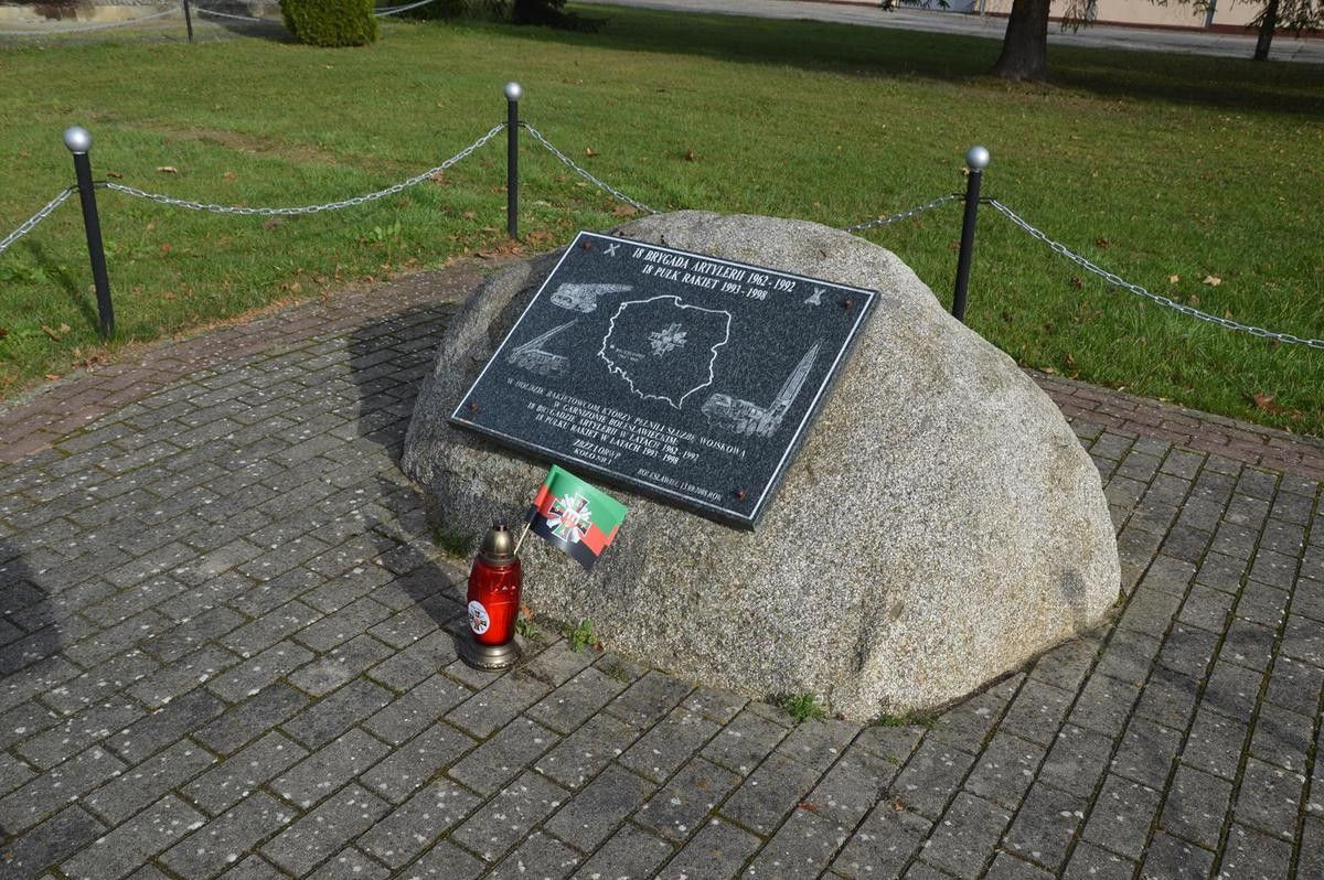 Pamiętają o zmarłych kolegach i żołnierzach poległych na wojnie