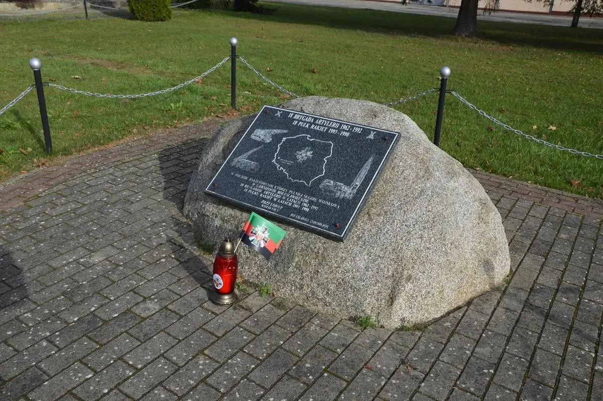 Pamiętają o zmarłych kolegach i żołnierzach poległych na wojnie