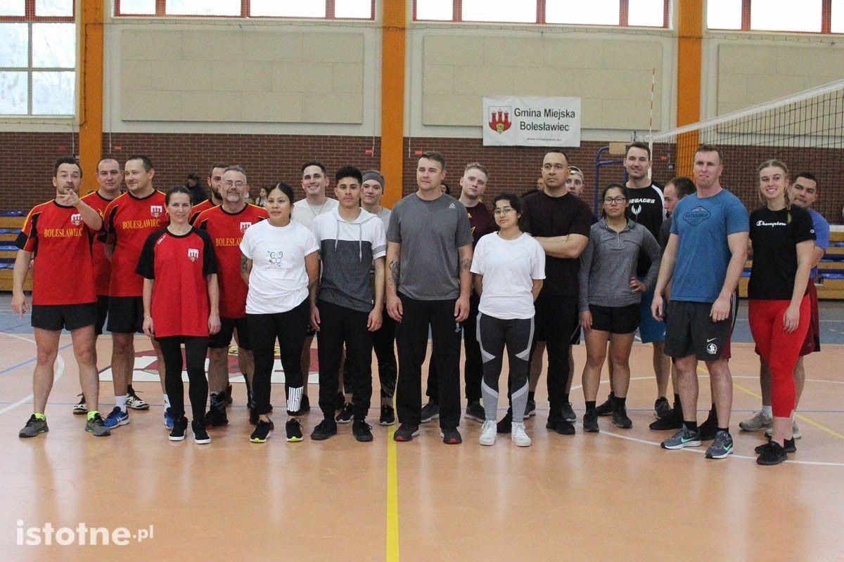 Święto Niepodległości: mecze USA – Polska. Pokazowy mecz młodych koszykarek