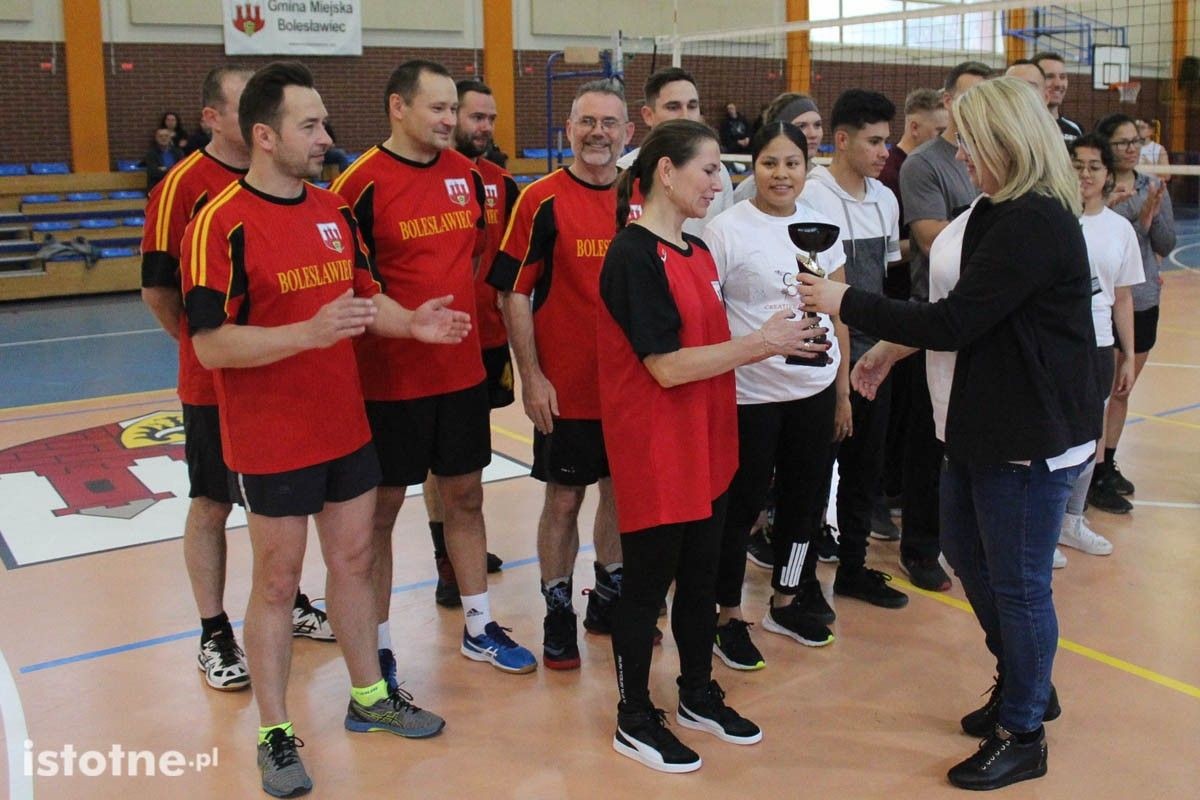 Święto Niepodległości: mecze USA – Polska. Pokazowy mecz młodych koszykarek