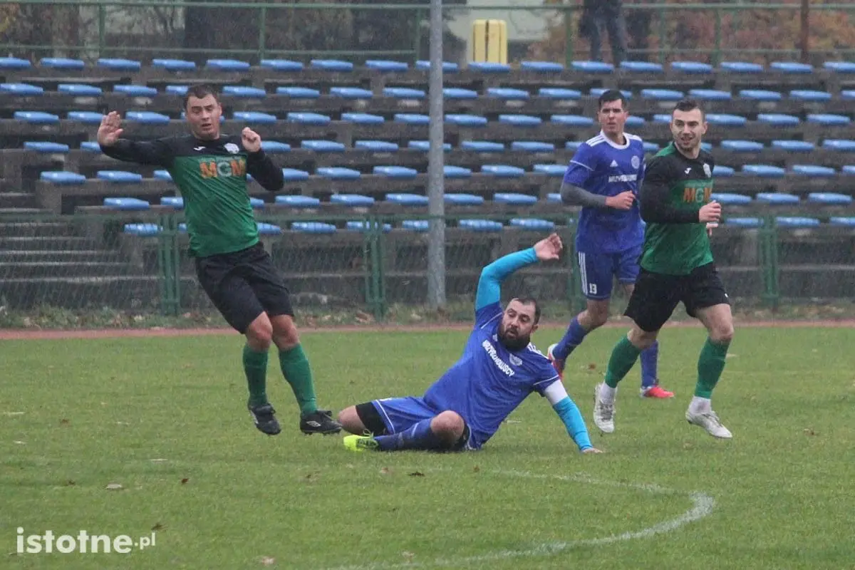 BKS - Olimpia Kamienna Góra 7:0.