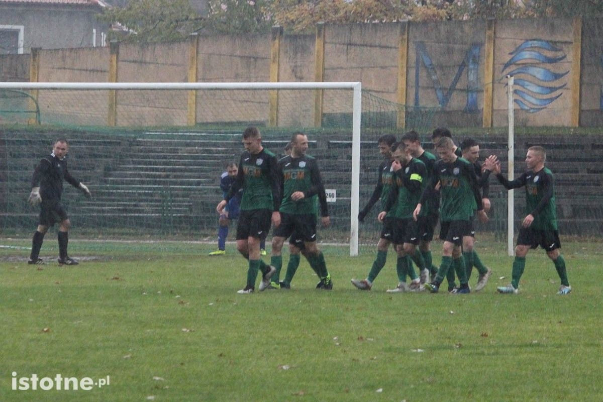 BKS - Olimpia Kamienna Góra 7:0.
