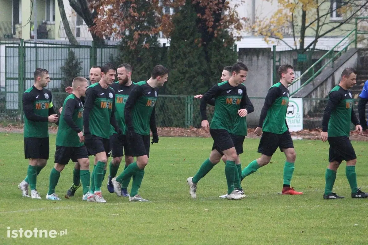 BKS - Olimpia Kamienna Góra 7:0.