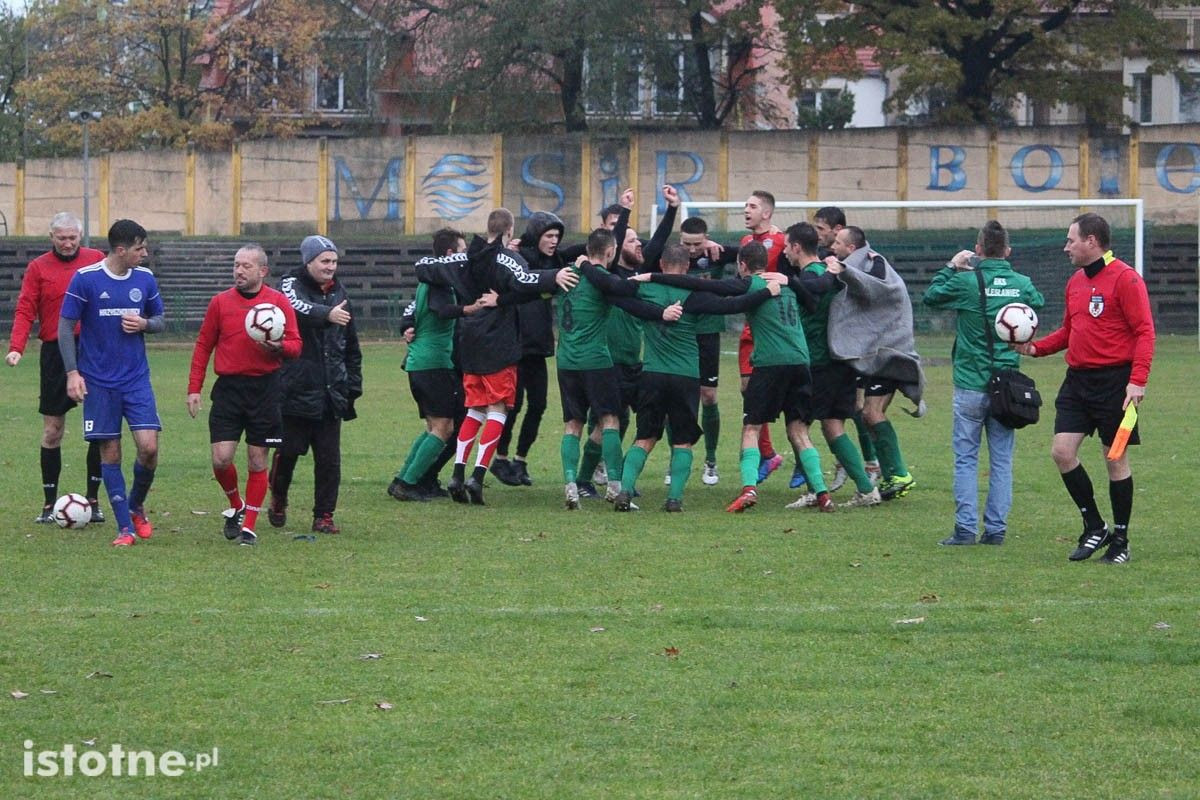 BKS - Olimpia Kamienna Góra 7:0.