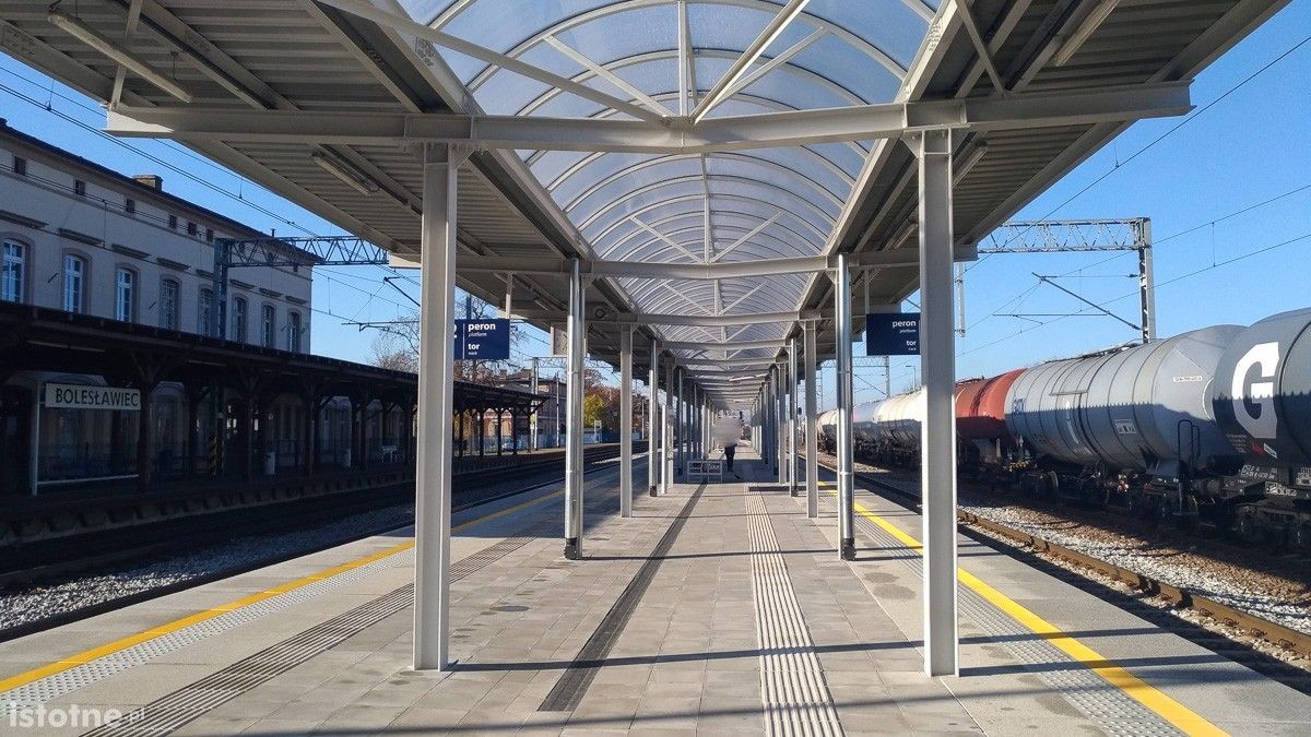 Przejście podziemne na dworcu PKP w Bolesławcu