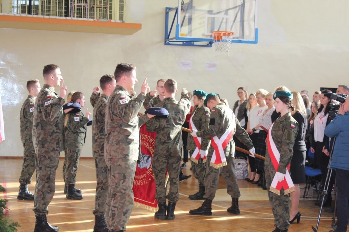 Młodzi mundurowi ślubowali