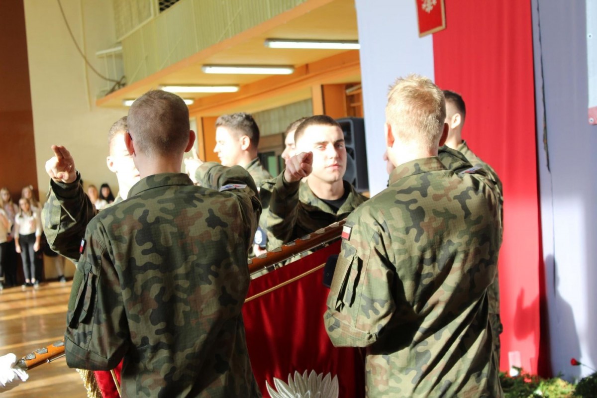 Młodzi mundurowi ślubowali