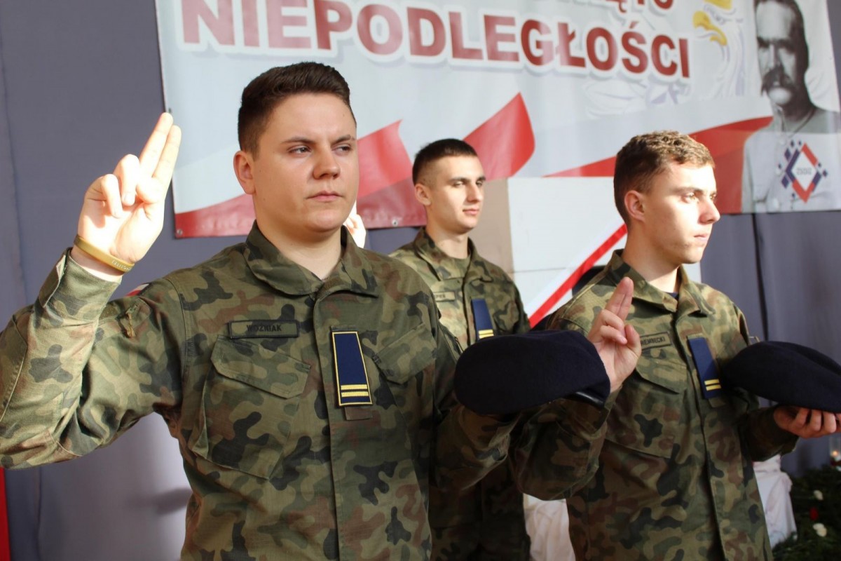 Młodzi mundurowi ślubowali