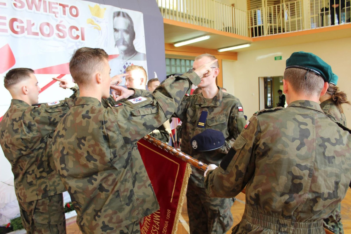 Młodzi mundurowi ślubowali