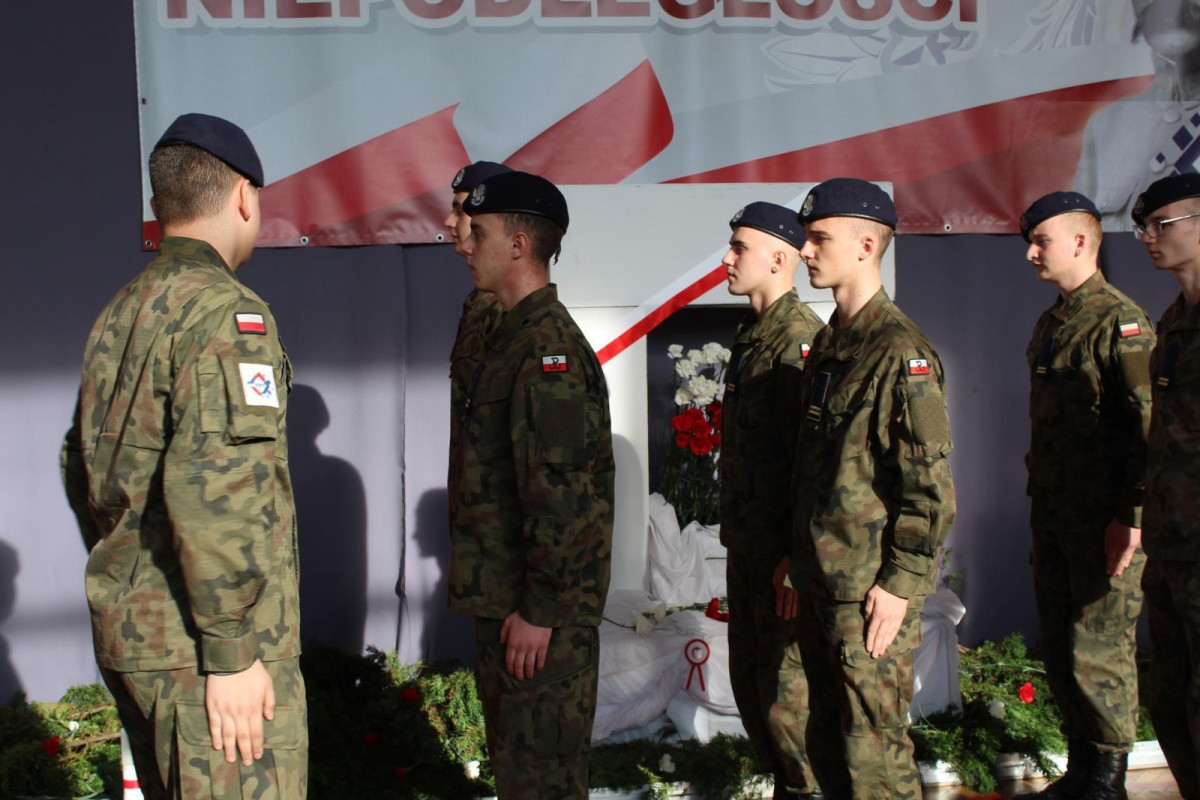 Młodzi mundurowi ślubowali