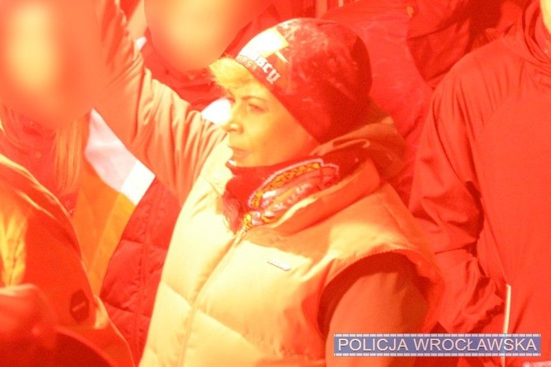 Wrocławski marsz. Policja publikuje wizerunki 10 kolejnych osób, które naruszyły prawo