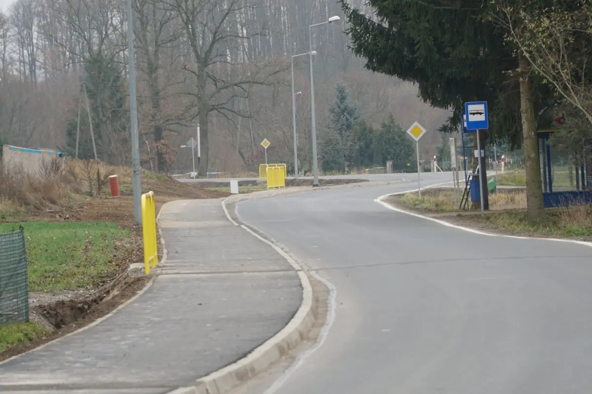 990 metrów chodnika w Żeliszowie oddane do użytku
