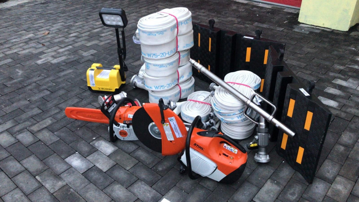 Strażacy z gminy Warta z nowym sprzętem