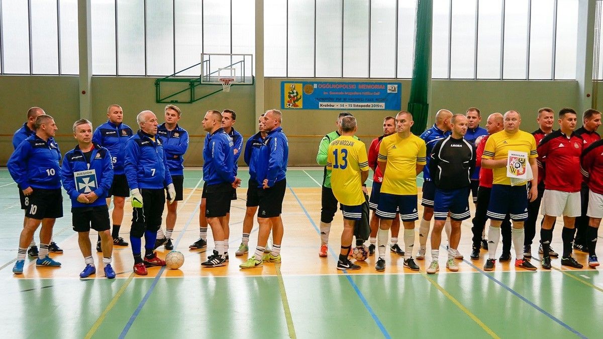 Strażacy z Dolnego Śląska wicemistrzami Polski w halówce