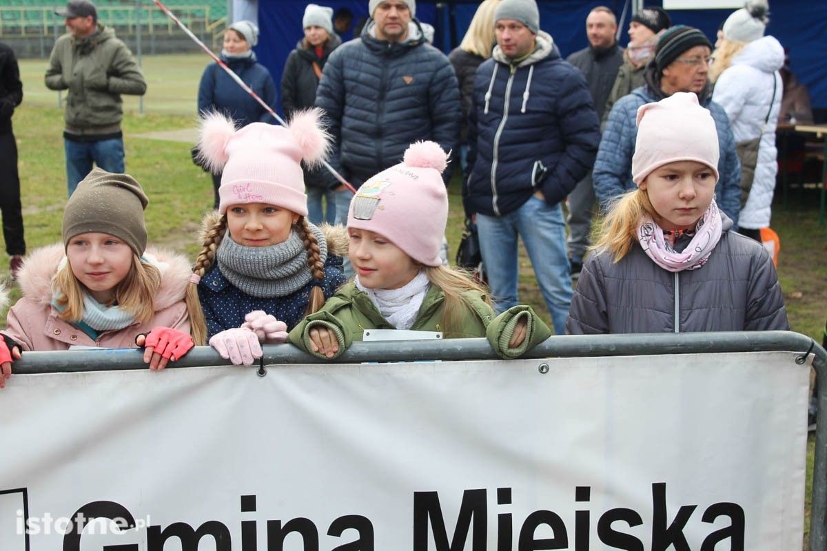 Zimowy bieg między mostami