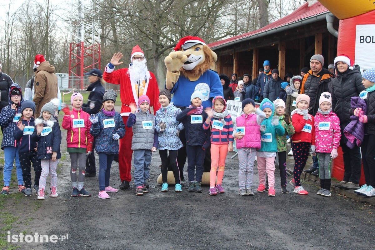 Zimowy bieg między mostami