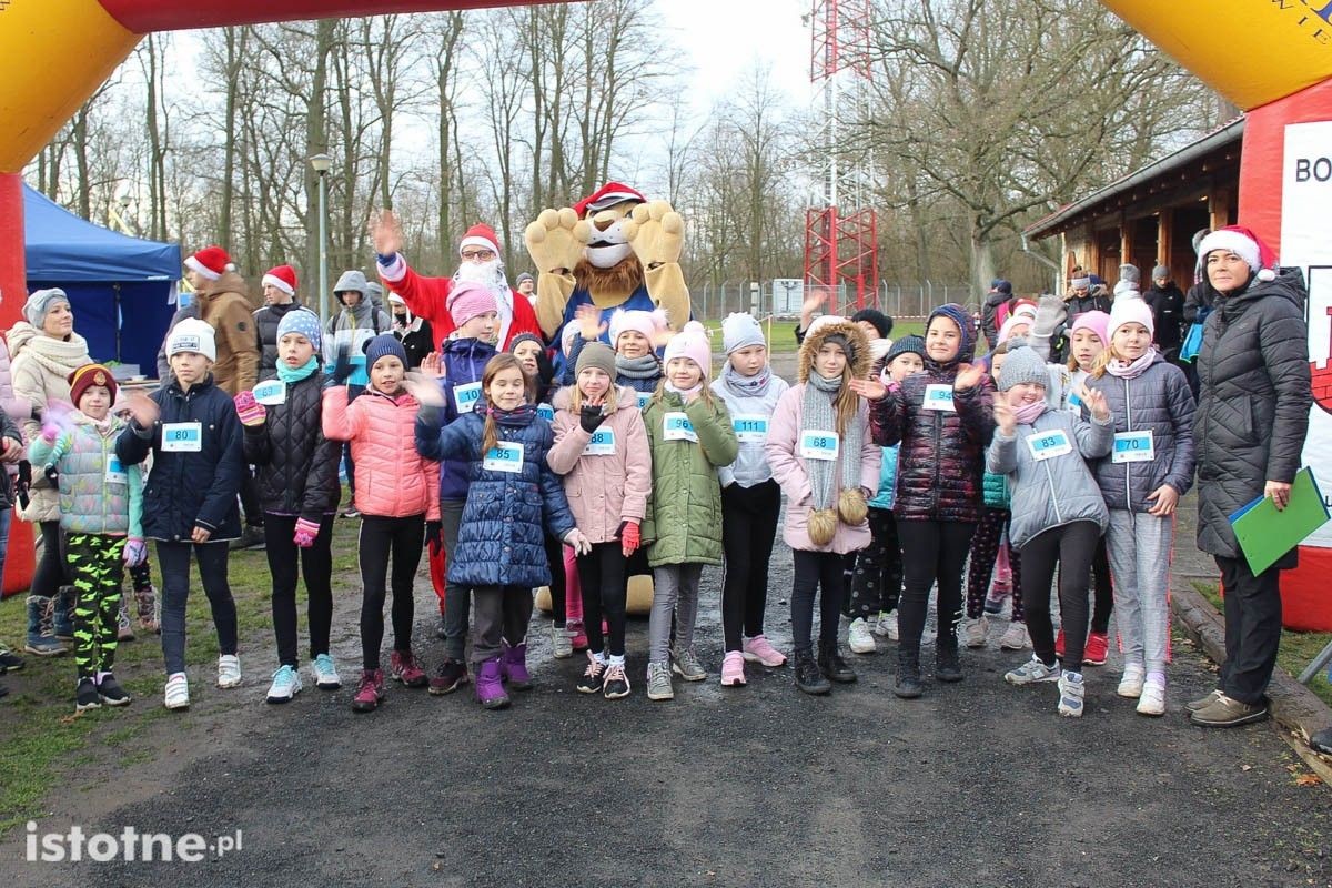 Zimowy bieg między mostami