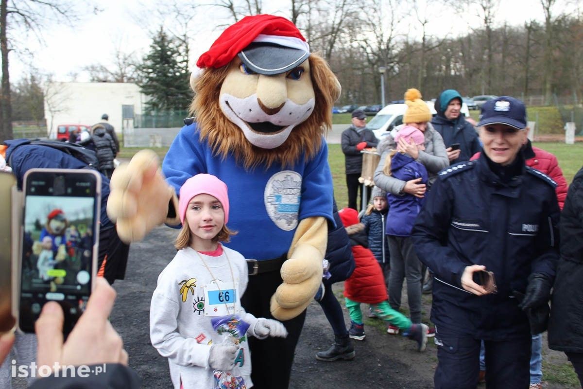 Zimowy bieg między mostami