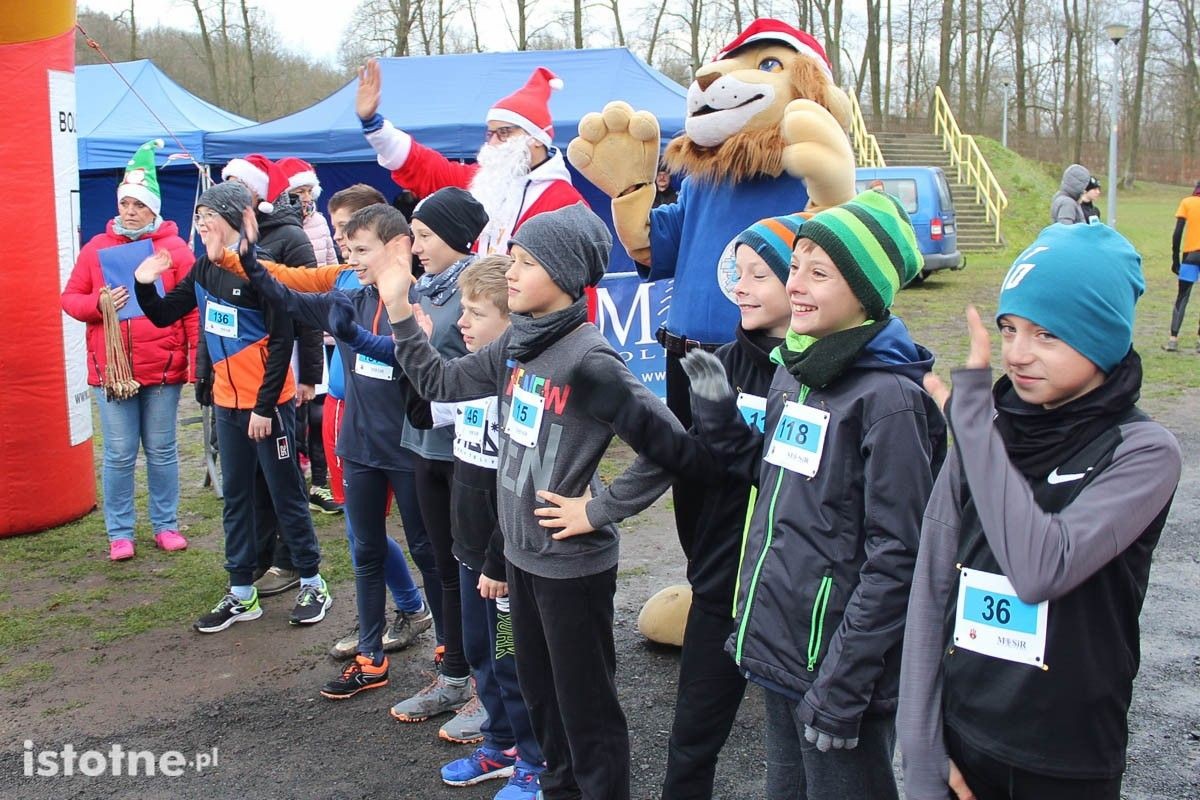 Zimowy bieg między mostami