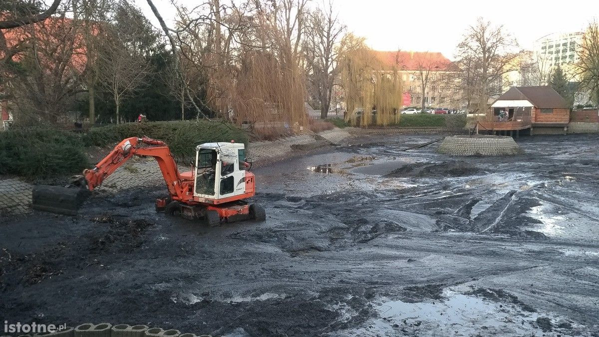 Co ze stawem miejskim przy Bankowej?