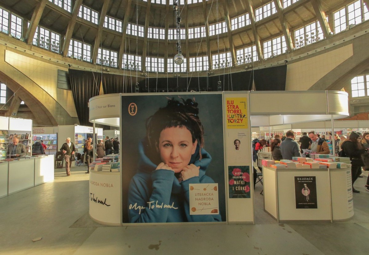 Uczniowie „Handlówki” na Wrocławskich Targach Dobrych Książek