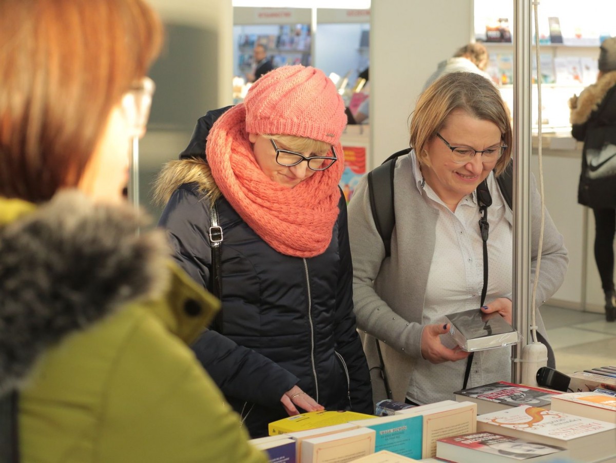 Uczniowie „Handlówki” na Wrocławskich Targach Dobrych Książek
