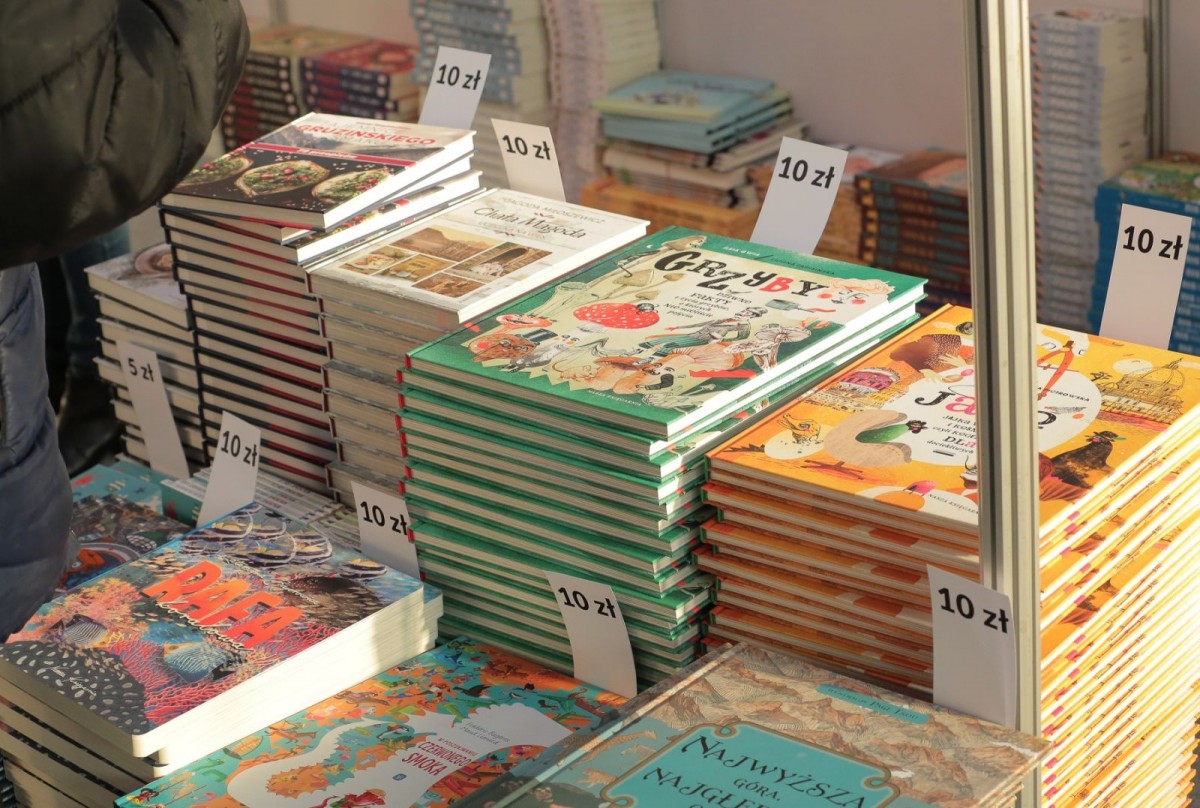 Uczniowie „Handlówki” na Wrocławskich Targach Dobrych Książek