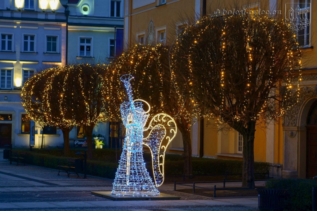 Aniołek nową ozdobą na bolesławieckim rynku