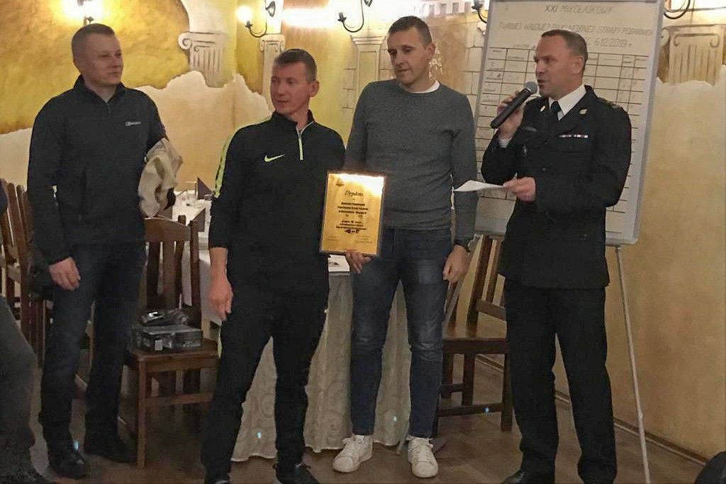 Mikołajkowy turniej halówki: strażacy z Legnicy najlepsi!