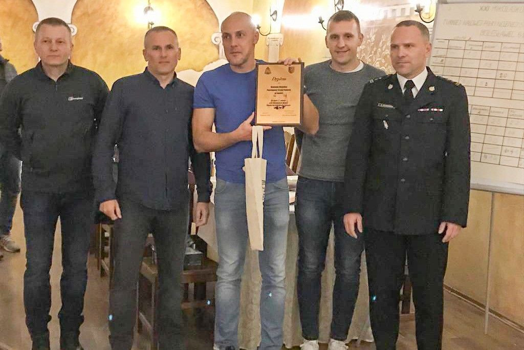 Mikołajkowy turniej halówki: strażacy z Legnicy najlepsi!