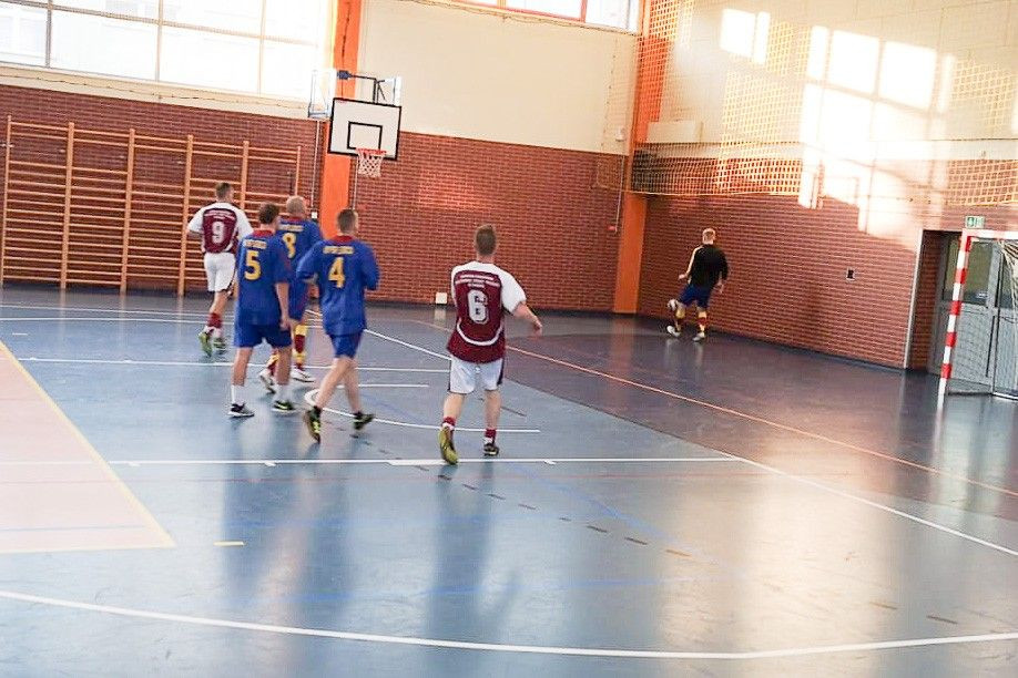 Mikołajkowy turniej halówki: strażacy z Legnicy najlepsi!