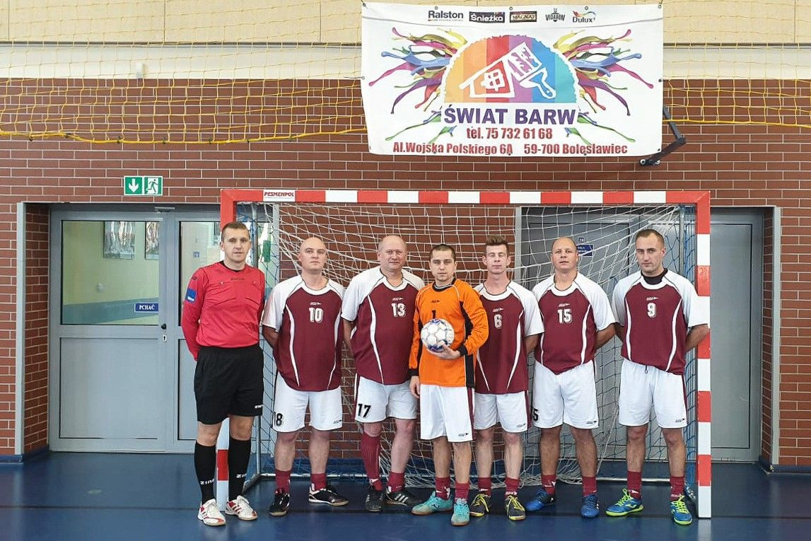 Mikołajkowy turniej halówki: strażacy z Legnicy najlepsi!