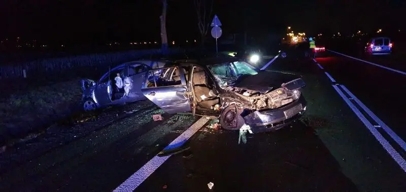 Groźny wypadek na DK30, cztery osoby ranne. Sprawca był po alkoholu i narkotykach