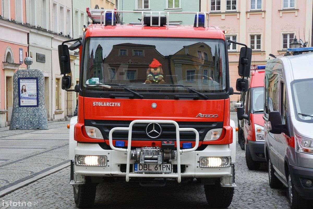 Strażacy z naszego powiatu z nowymi wozami i sprzętem ratowniczym